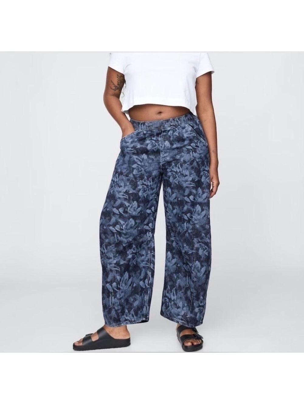 GAP NWOT barrel pull on pants floral wide-leg pants